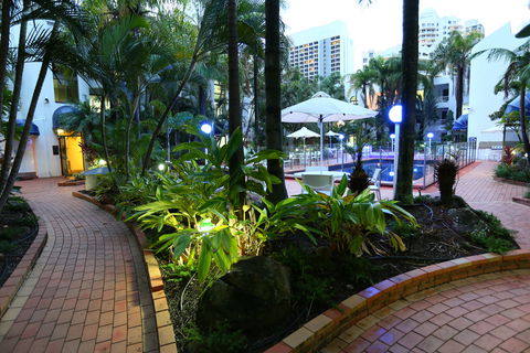St Tropez Holiday Apartments - South Australia Travel 0