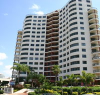 Meriton Apartments - South Australia Travel