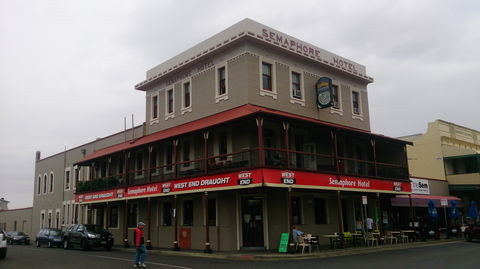 Semaphore Hotel - South Australia Travel 0