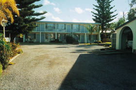 Troubridge Hotel - South Australia Travel 0