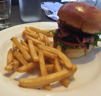 Wellington Hotel - South Australia Travel