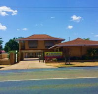 Jackaroo Apartments - South Australia Travel