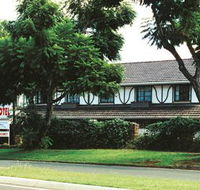 A Tudor Lodge Motel - South Australia Travel