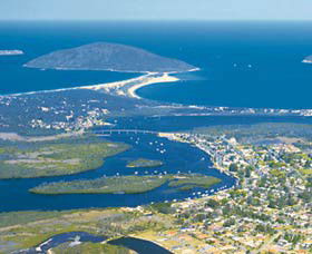 Golden Chain Tea Gardens Club Inn Motel - South Australia Travel 0