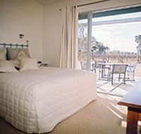 Tinnies At Back Creek Vineyard - South Australia Travel