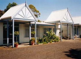 Bridge Motel Newhaven - South Australia Travel 0