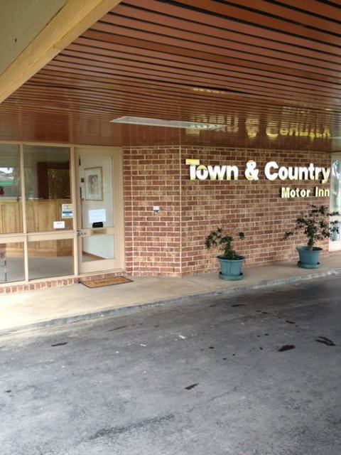 Town & Country Motor Inn Forbes - South Australia Travel 0