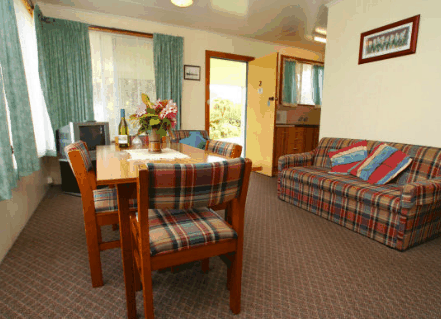 Sharonlee Strahan Villas - South Australia Travel 1