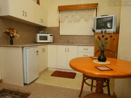 Sharonlee Strahan Villas - South Australia Travel 4