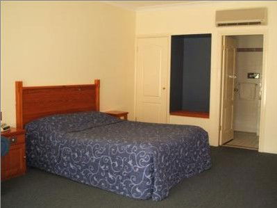 Breakout Motor Inn - South Australia Travel 1