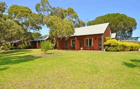 Currency Creek Winery - South Australia Travel 0
