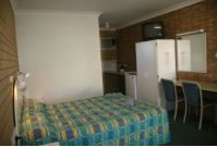 Barcaldine Country Motor Inn - South Australia Travel 0