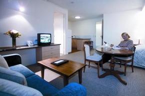 Hotel Cavalier - South Australia Travel 1