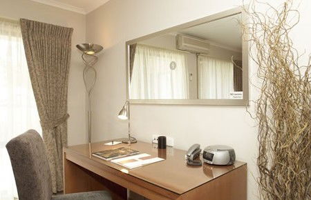Ringwood Royale Apartment Hotel - South Australia Travel 3