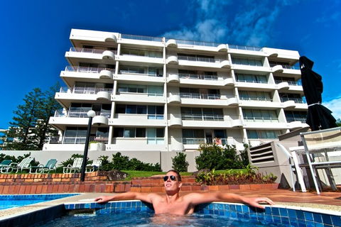 SURFERS CHALET HOLIDAY APARTMENTS - South Australia Travel 0