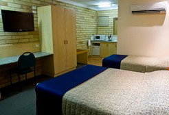 Starlight Motor Inn - South Australia Travel 1