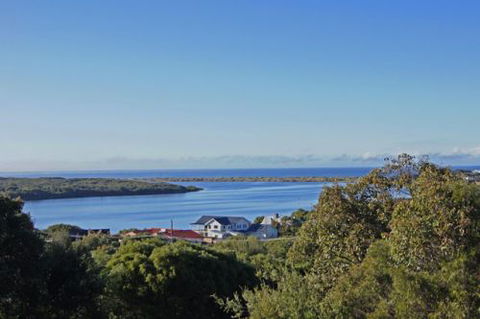 Seine Bay Apartments - South Australia Travel 9