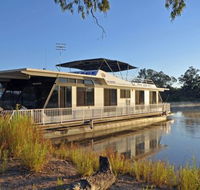 Houseboat Heaven - South Australia Travel