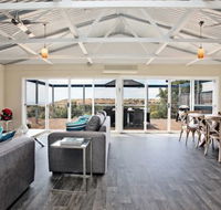 Coral Sands Luxury Beach House - South Australia Travel