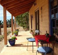 Dee's Villa - South Australia Travel