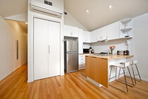 Port Melbourn Cottage - Stay Innercity - South Australia Travel 1