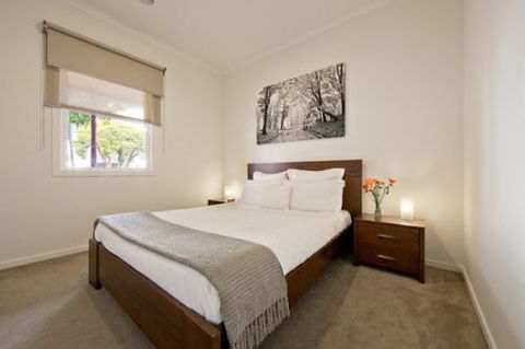 Port Melbourn Cottage - Stay Innercity - South Australia Travel 4