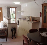 Adrienne's Place On Hill - South Australia Travel