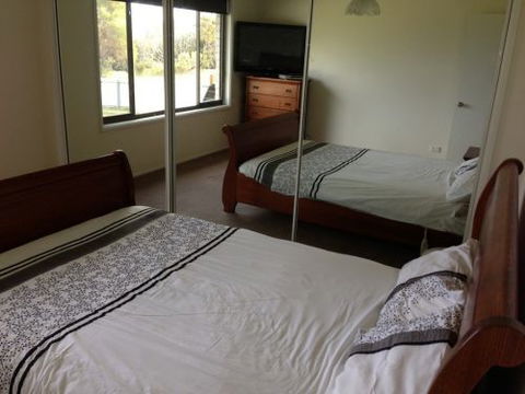 Eaglehawk Neck Beach House - South Australia Travel 8