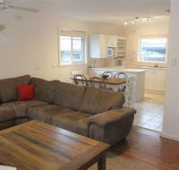 Rosebud Beach House on Kennington - South Australia Travel