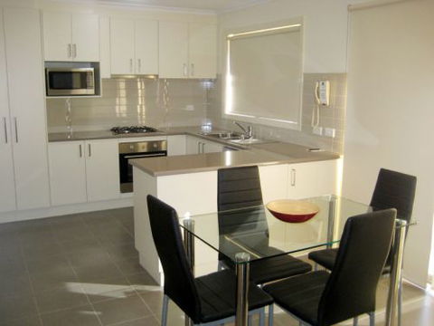 Midtown Serviced Apartments - South Australia Travel 0