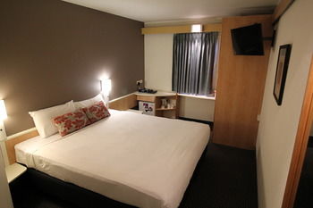 Ibis Newcastle - South Australia Travel 6