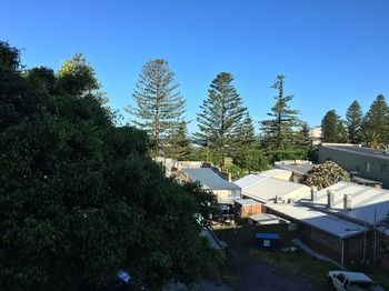 Waldorf The Entrance Serviced Apartments - South Australia Travel 4