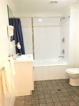 Waldorf The Entrance Serviced Apartments - South Australia Travel 6