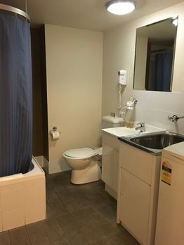 Waldorf The Entrance Serviced Apartments - South Australia Travel 9