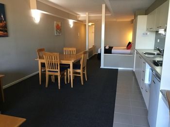 Waldorf The Entrance Serviced Apartments - South Australia Travel 42