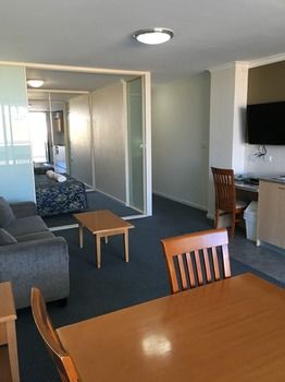Waldorf The Entrance Serviced Apartments - South Australia Travel 57
