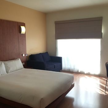 Ramada Encore Dandenong - South Australia Travel 15