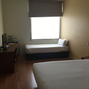 Ramada Encore Dandenong - South Australia Travel 17