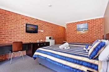 Lake Macquarie Motor Inn - South Australia Travel 7