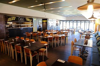 Alpha Hotel Eastern Creek - South Australia Travel 11