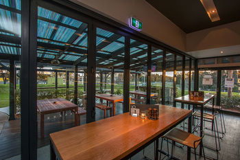 Alpha Hotel Eastern Creek - South Australia Travel 28