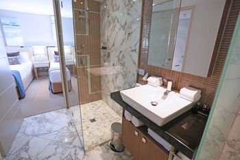 Oceans Mooloolaba - South Australia Travel 5