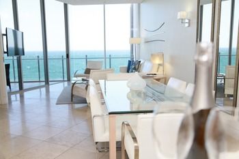 Oceans Mooloolaba - South Australia Travel 12