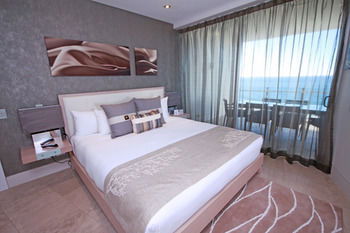 Oceans Mooloolaba - South Australia Travel 20