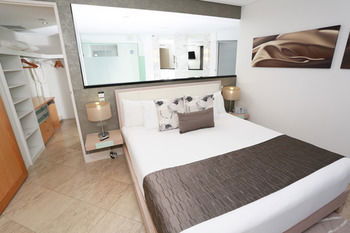 Oceans Mooloolaba - South Australia Travel 22