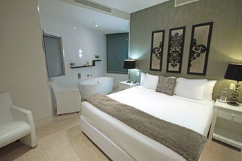 Oceans Mooloolaba - South Australia Travel 33