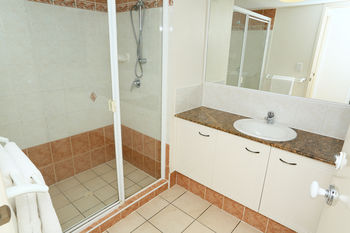 San Marino By The Sea Apartments - South Australia Travel 18