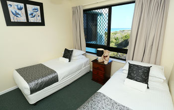 San Marino By The Sea Apartments - South Australia Travel 21