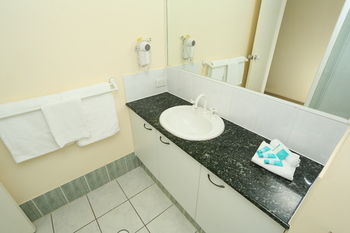 San Marino By The Sea Apartments - South Australia Travel 66