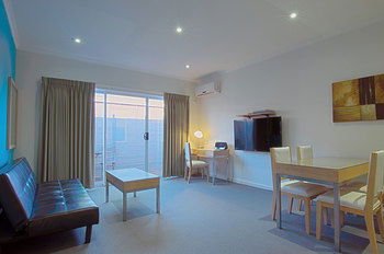 Buckingham International Serviced Apartments - South Australia Travel 7